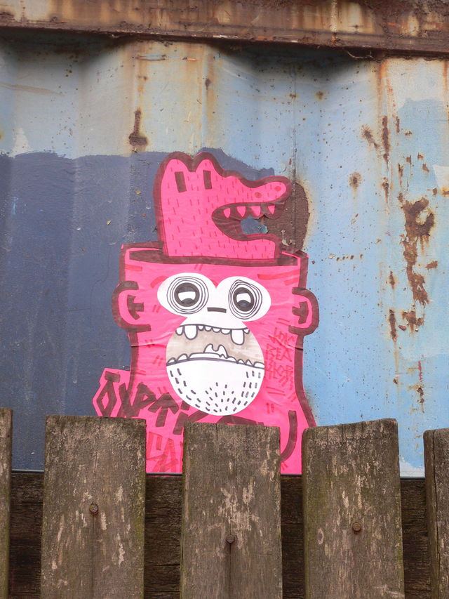 affodil affe streetart zaun pink krokodil hamburg schanzenviertel 