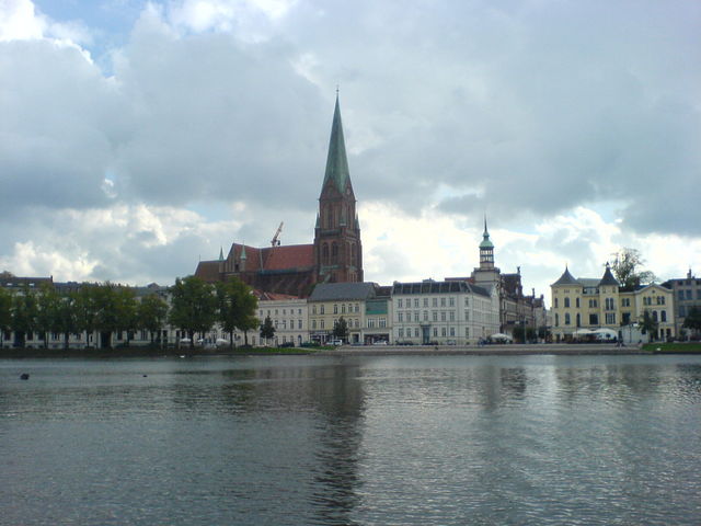 schweriner panorama panorama see schwerin kirche 