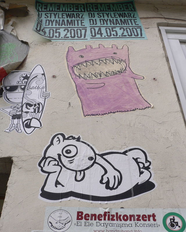 gruppenbild monster streetart surfer hamburg schanzenviertel 