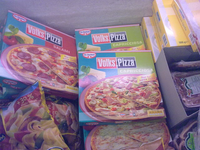 echte deutsche pizza volks bild pizza lidl volkspizza 